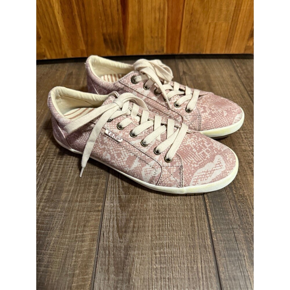 Taos Star Sneakers Sz. 9.5 Blush Snake Print